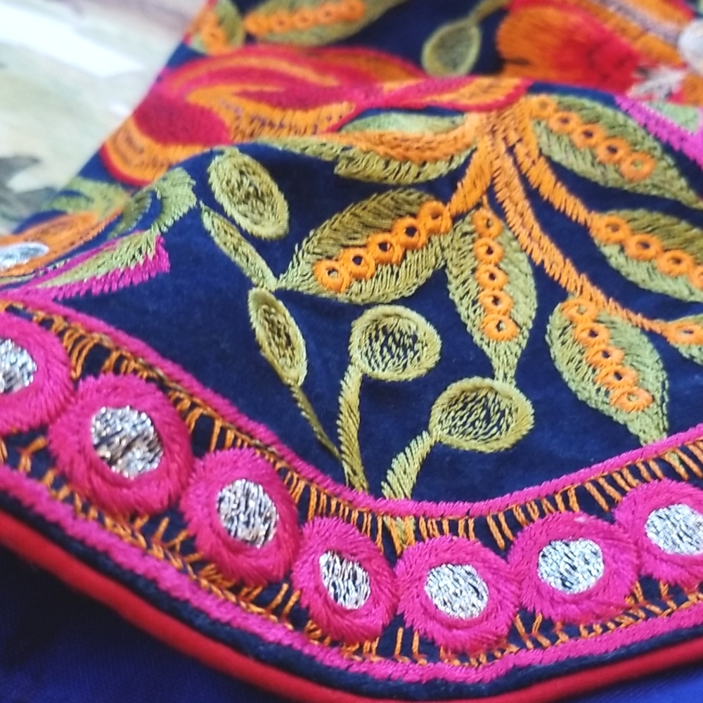 70s FESTIVE Floral Bolero Crop ARTSY OOAK Eclectic Embroidery Handmade Vest 32" - Picture 6 of 12